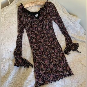 Suzy Shier floral whimsical boho dress